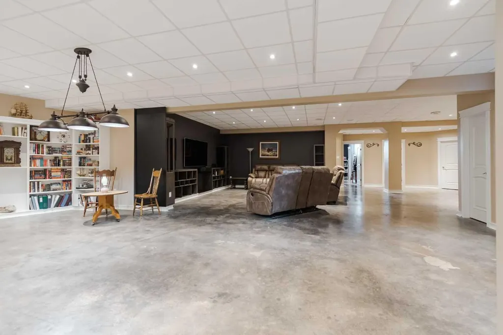 5747 Draper Road Fort Mcmurray AB T9H 0K7