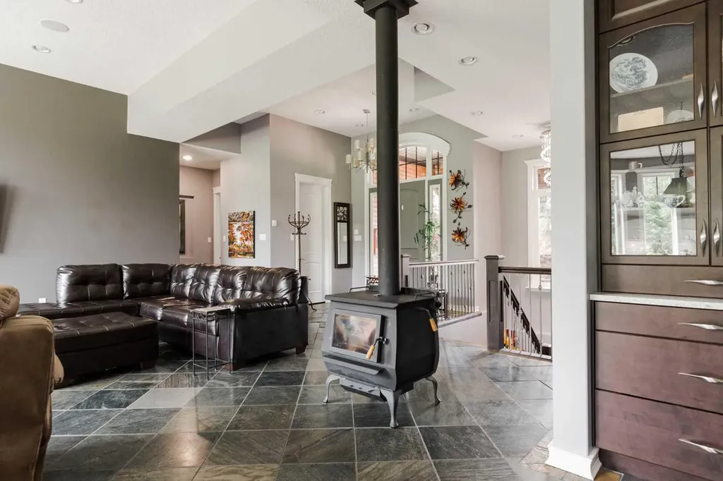 5747 Draper Road Fort Mcmurray AB T9H 0K7