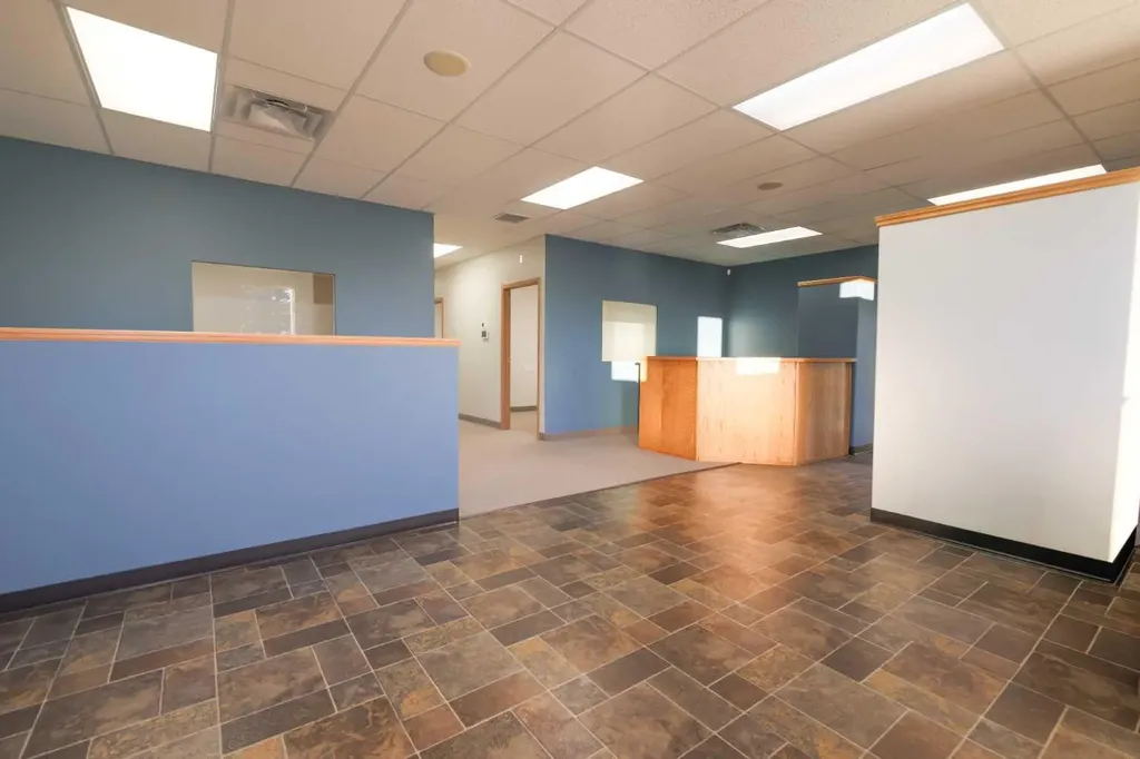5204 49 Street Rocky Mountain House AB T4T 1T2
