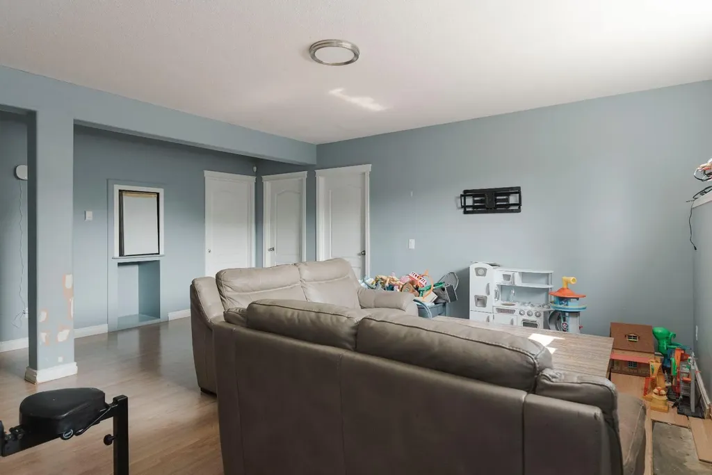 100 Laurier Place Fort Mcmurray AB t9k2l4