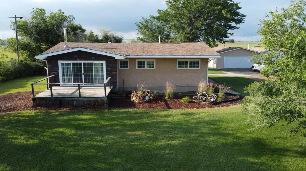 Hanna AB, 502 Fox Lake Trail