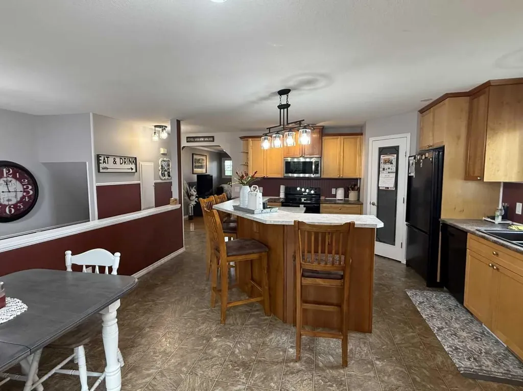 502 Fox Lake Trail Hanna AB T0J 1P0