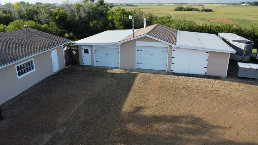 502 Fox Lake Trail Hanna AB T0J 1P0
