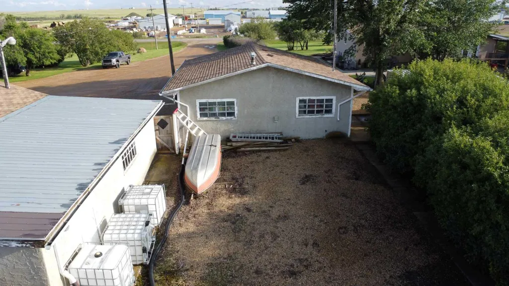 502 Fox Lake Trail Hanna AB T0J 1P0