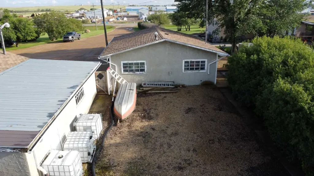 502 Fox Lake Trail Hanna AB T0J 1P0