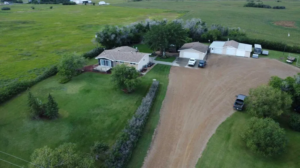 502 Fox Lake Trail Hanna AB T0J 1P0