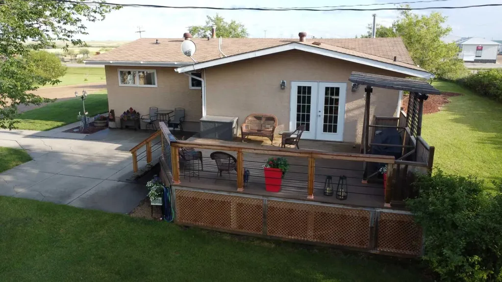 502 Fox Lake Trail Hanna AB T0J 1P0