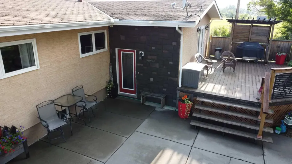 502 Fox Lake Trail Hanna AB T0J 1P0