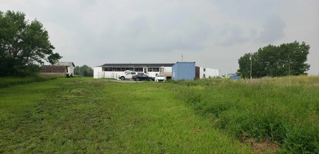 234082 Rge Road 264 Rural Wheatland County AB T1P 0X4