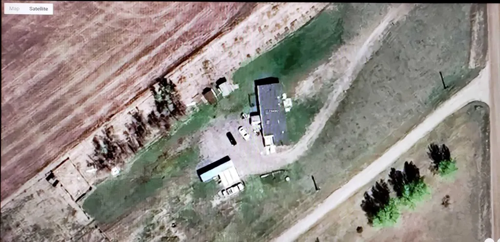 234082 Rge Road 264 Rural Wheatland County AB T1P 0X4