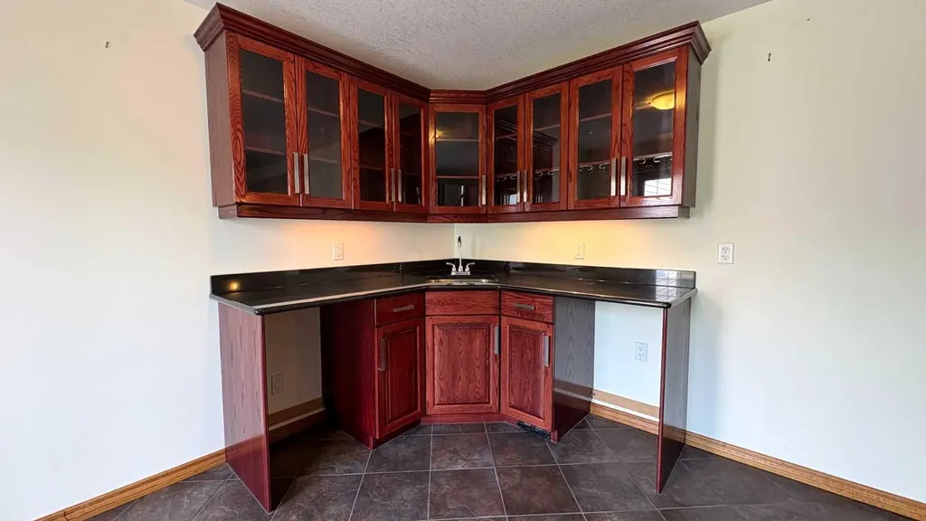 6 Cedar Crescent Wainwright AB T9W 1T2
