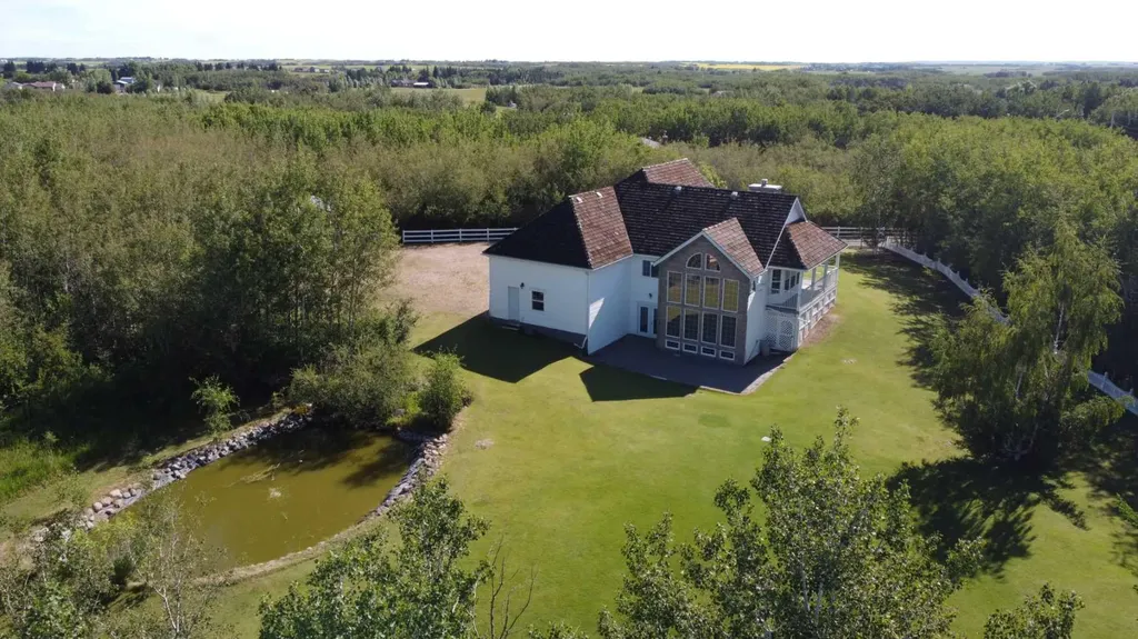 6 Cedar Crescent Wainwright AB T9W 1T2