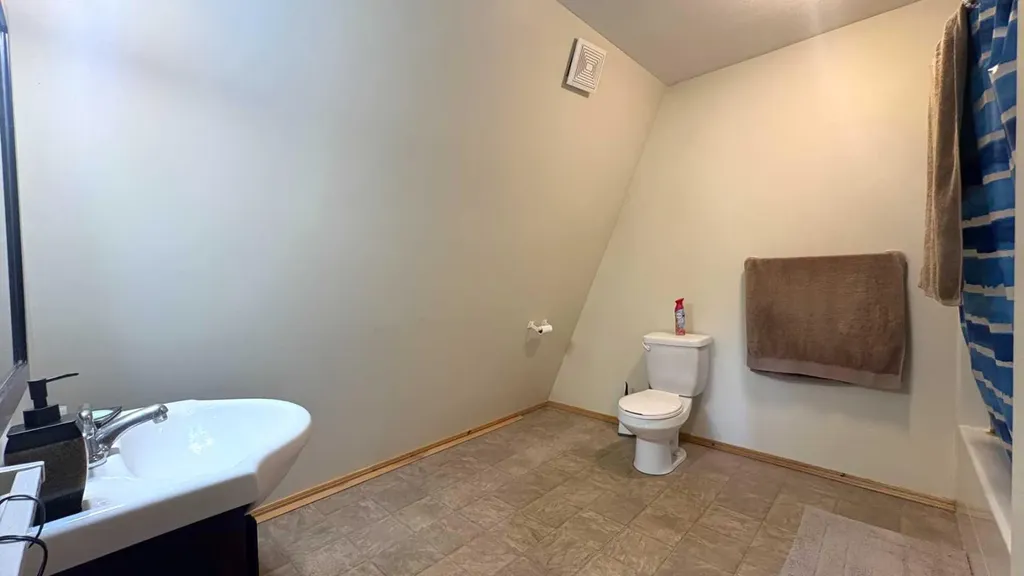 6 Cedar Crescent Wainwright AB T9W 1T2