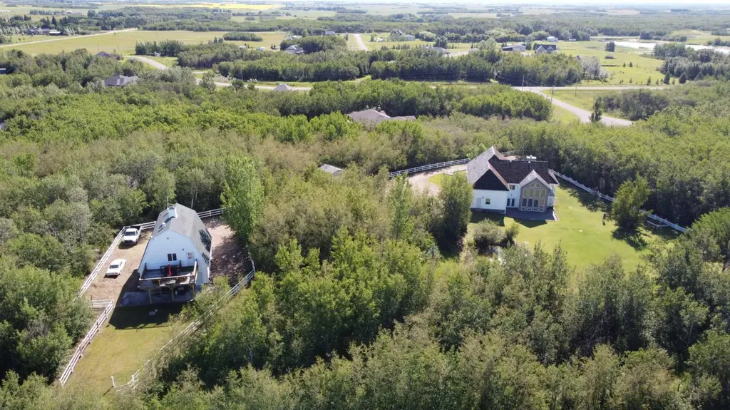 6 Cedar Crescent Wainwright AB T9W 1T2