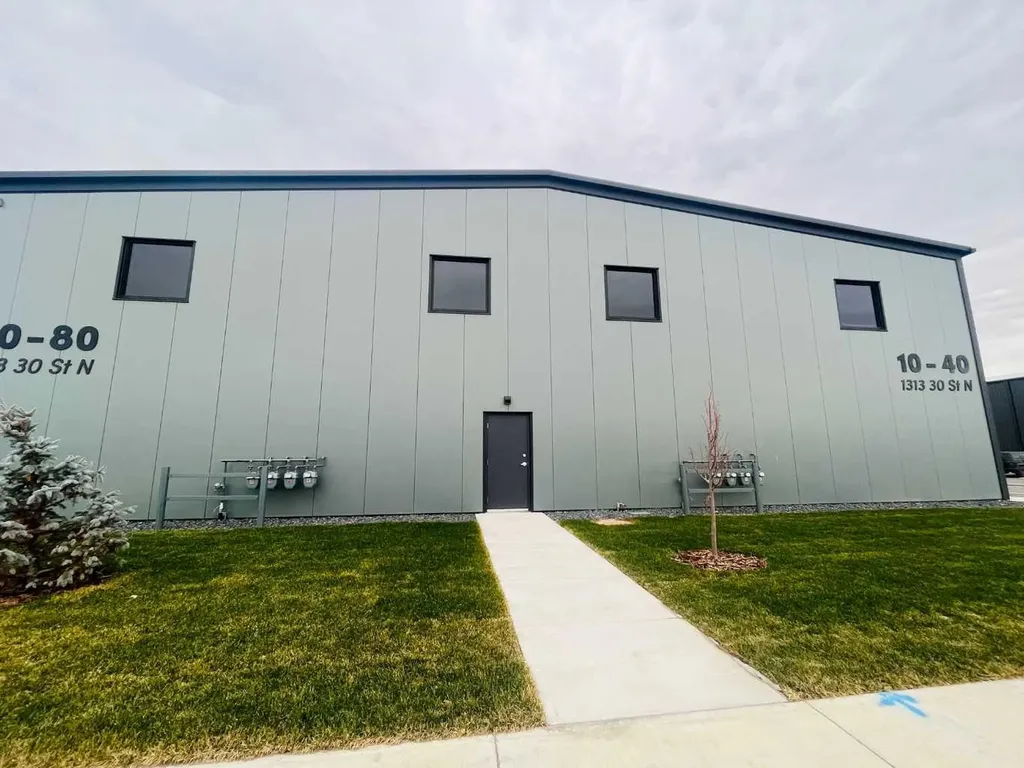 1313 30 Street N Lethbridge AB T1H 5K9