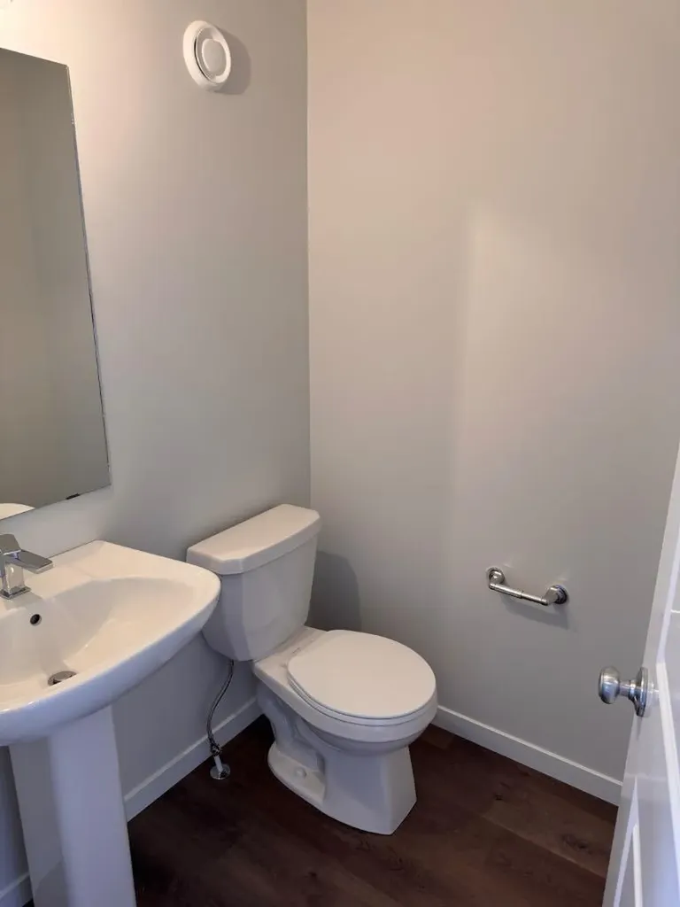 17 Setonvista Gate SE Calgary AB T3M4A3