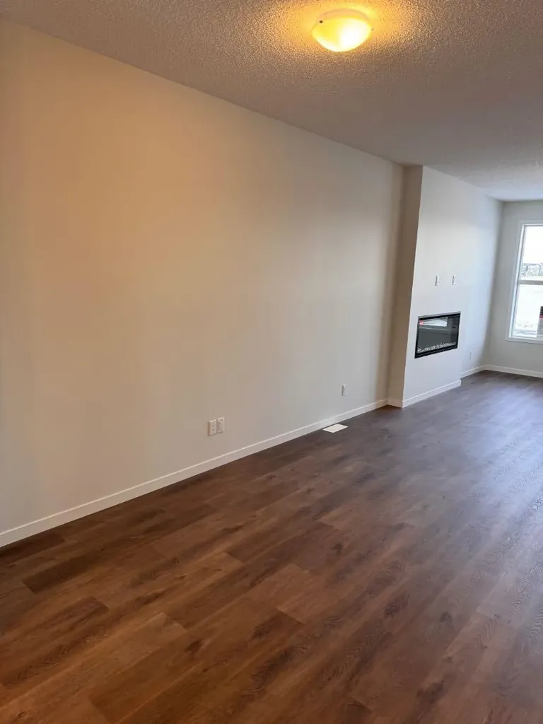 17 Setonvista Gate SE Calgary AB T3M4A3