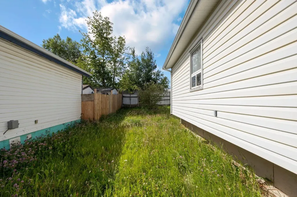 368 Grey Crescent Fort Mcmurray AB t9h2n8