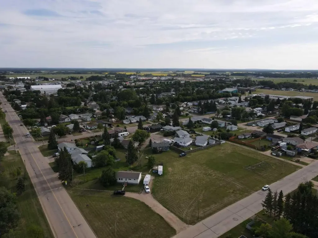 4825 59 Avenue High Prairie AB T0G1E0