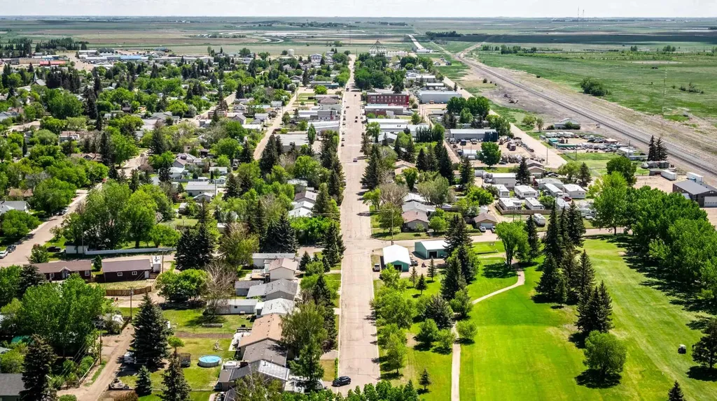 104 Ambursen Avenue Bassano AB T0J 0B0