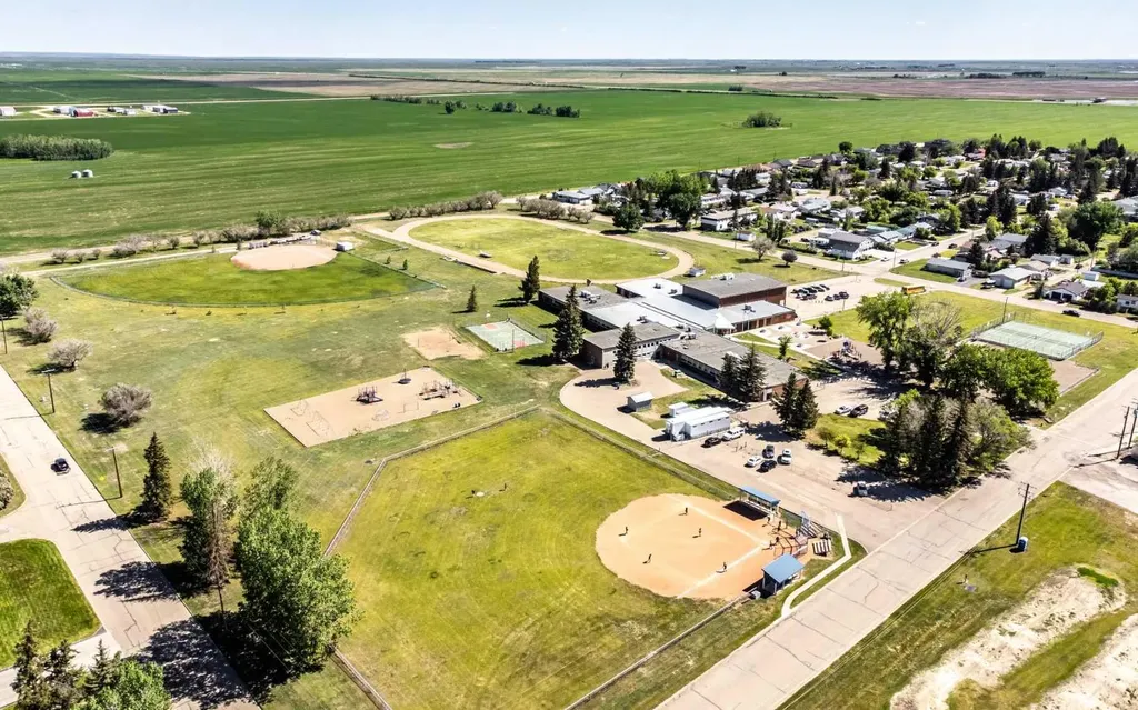 104 Ambursen Avenue Bassano AB T0J 0B0