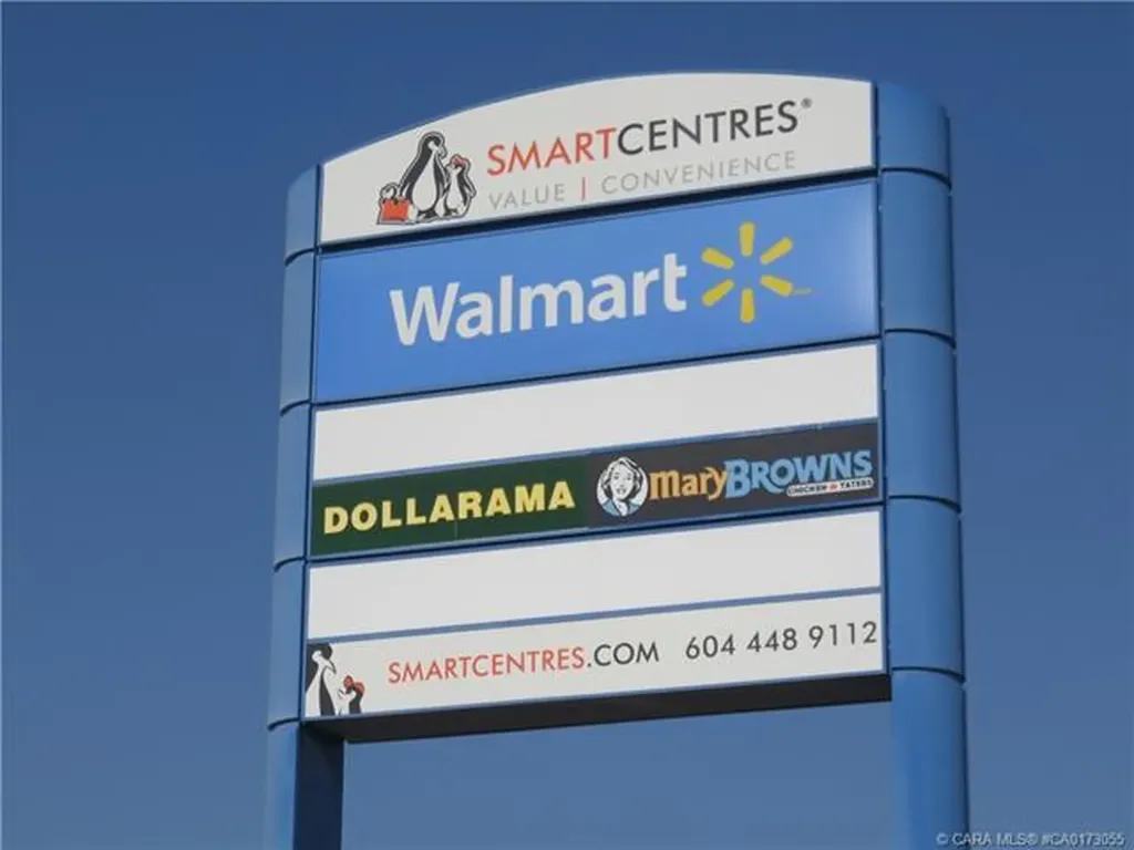 10 Iron Gate Boulevard Sylvan Lake AB T4S 2J7