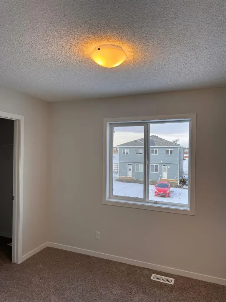 46 Setonvista Grove SE Calgary AB T3M4A3