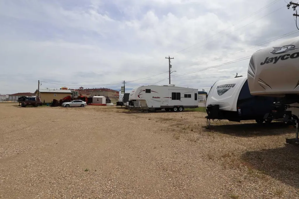 6402 42 Avenue Ponoka AB T4J 1J8
