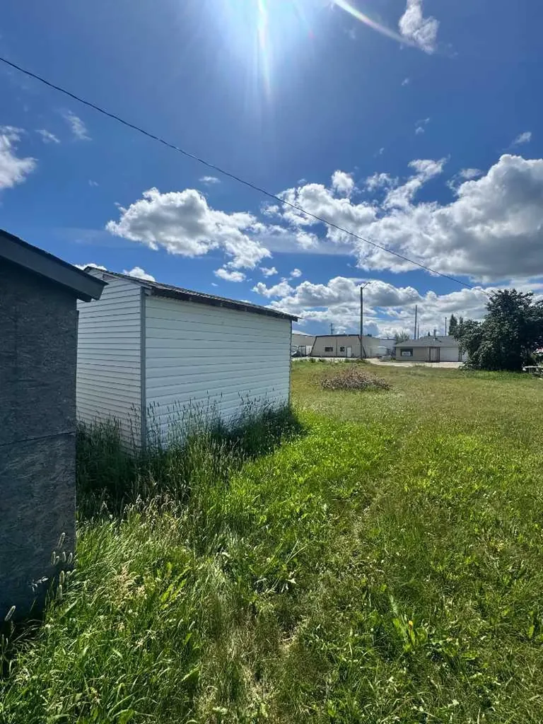 5119 Second Street Boyle AB T0A0M0