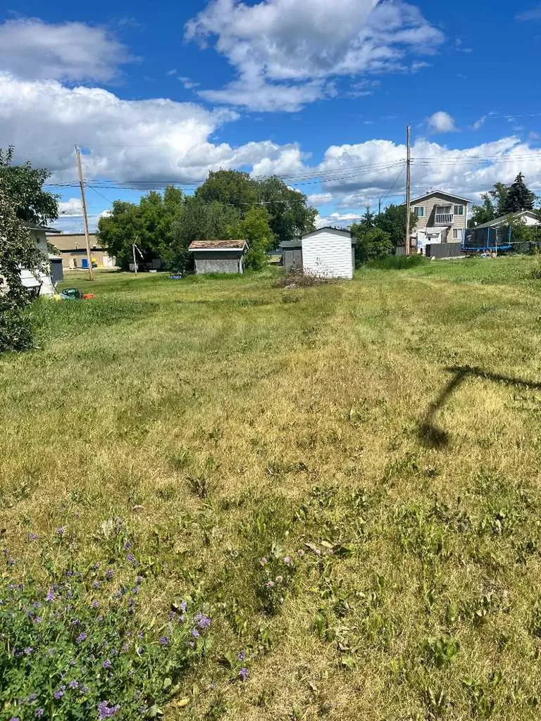 5119 Second Street Boyle AB T0A0M0