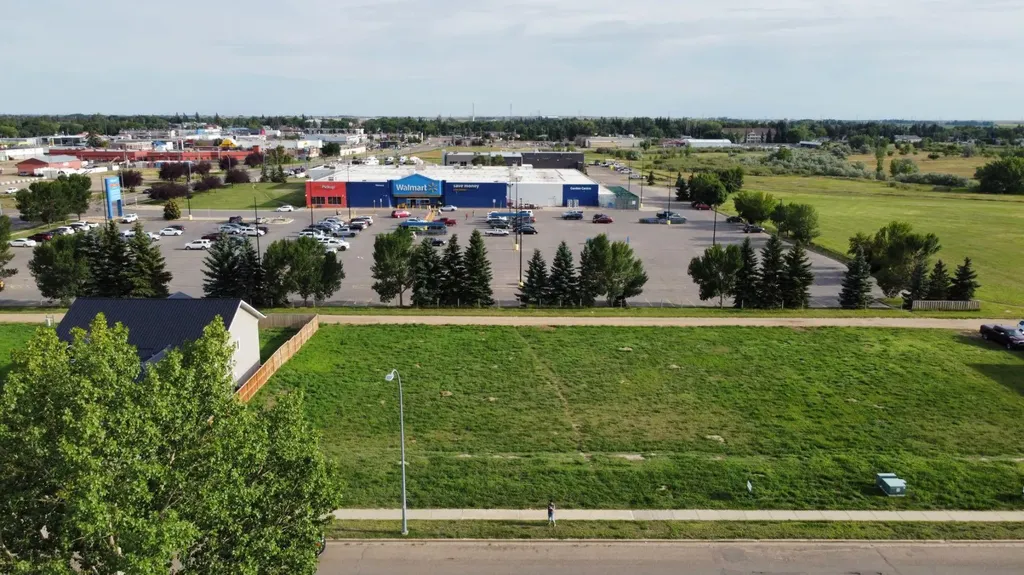 85 Upland Boulevard NW Brooks AB T1R 0R3
