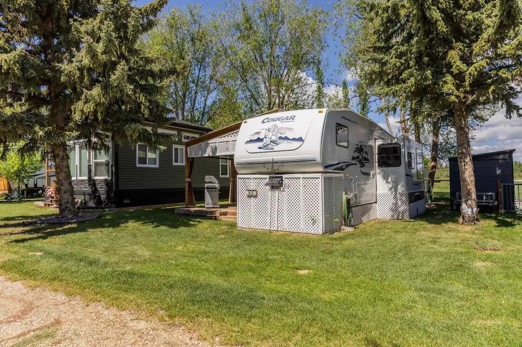 12036 Twp Road 422 Rural Ponoka County AB T0C 2J0