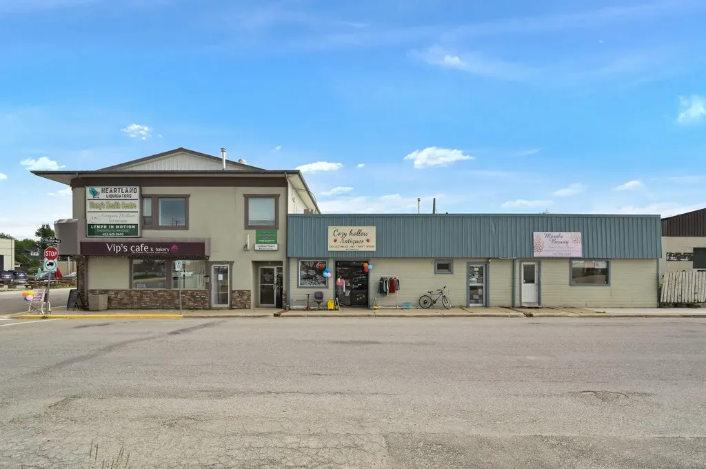 5001-05 49 Avenue Olds AB T4H1W9