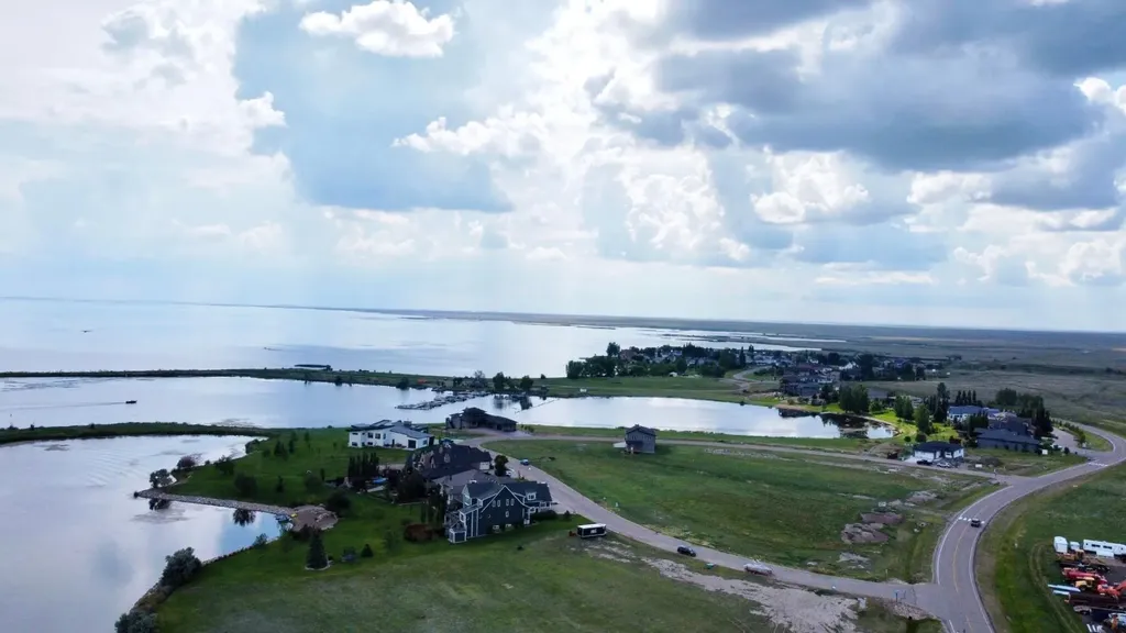 Lot 30 Kingfisher Estates Drive Lake Newell Resort AB T1R 0X5