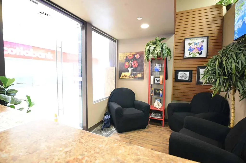 8120 Beddington Boulevard NW Calgary AB T3K 2A8