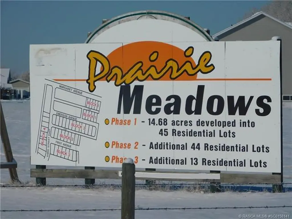 400 Howe Avenue E Duchess AB T0J 0Z0