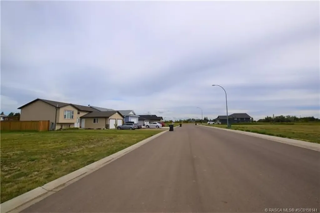 400 Howe Avenue E Duchess AB T0J 0Z0