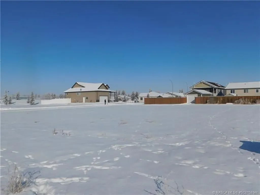400 Howe Avenue E Duchess AB T0J 0Z0