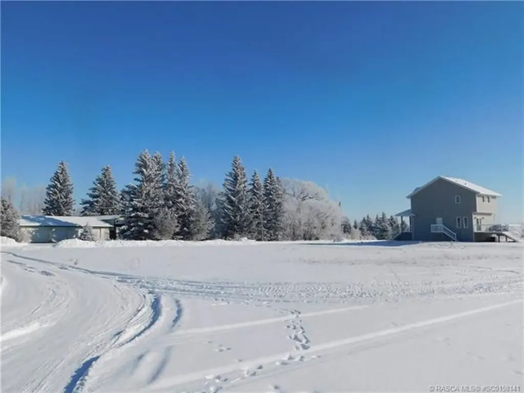400 Howe Avenue E Duchess AB T0J 0Z0