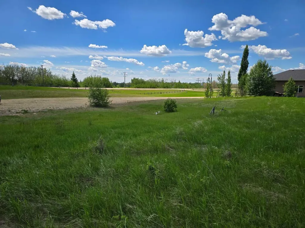 503 Dunes Ridge Drive Rural Ponoka County AB T4J 0B3