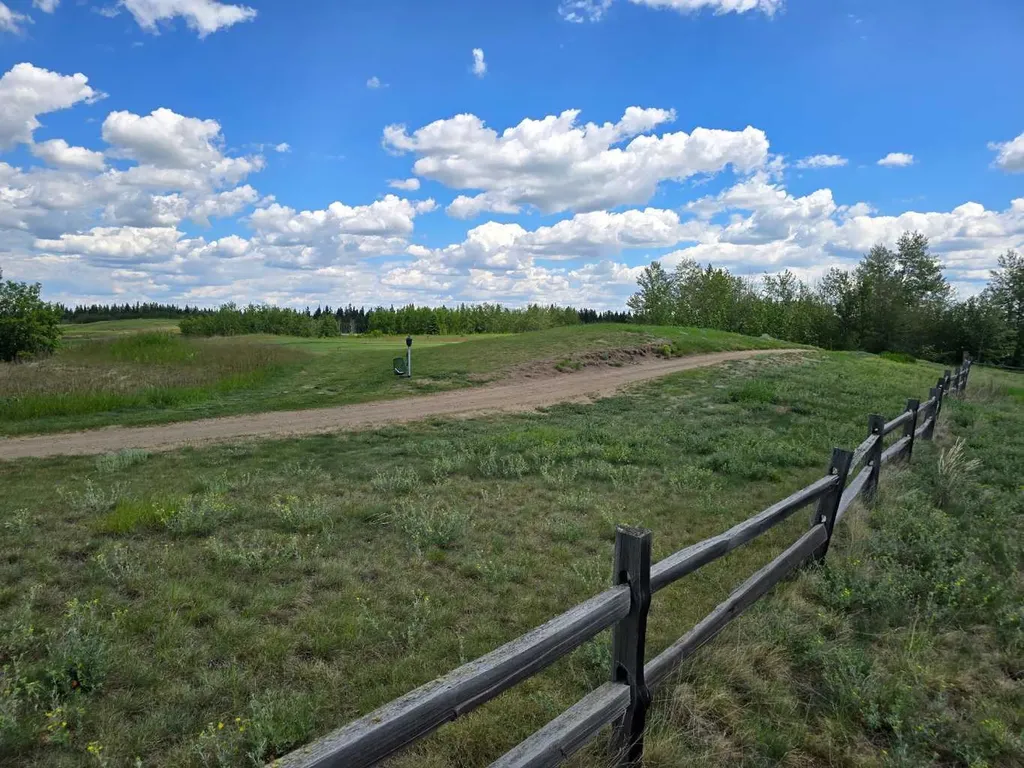 503 Dunes Ridge Drive Rural Ponoka County AB T4J 0B3