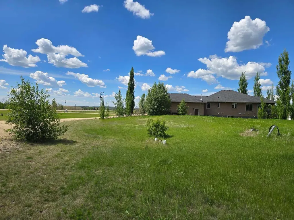 503 Dunes Ridge Drive Rural Ponoka County AB T4J 0B3