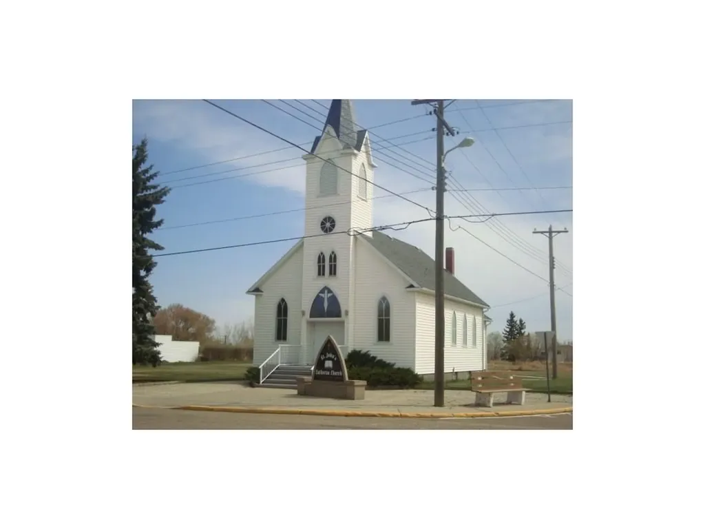 3 Evron Place Trochu AB T0M 2C0