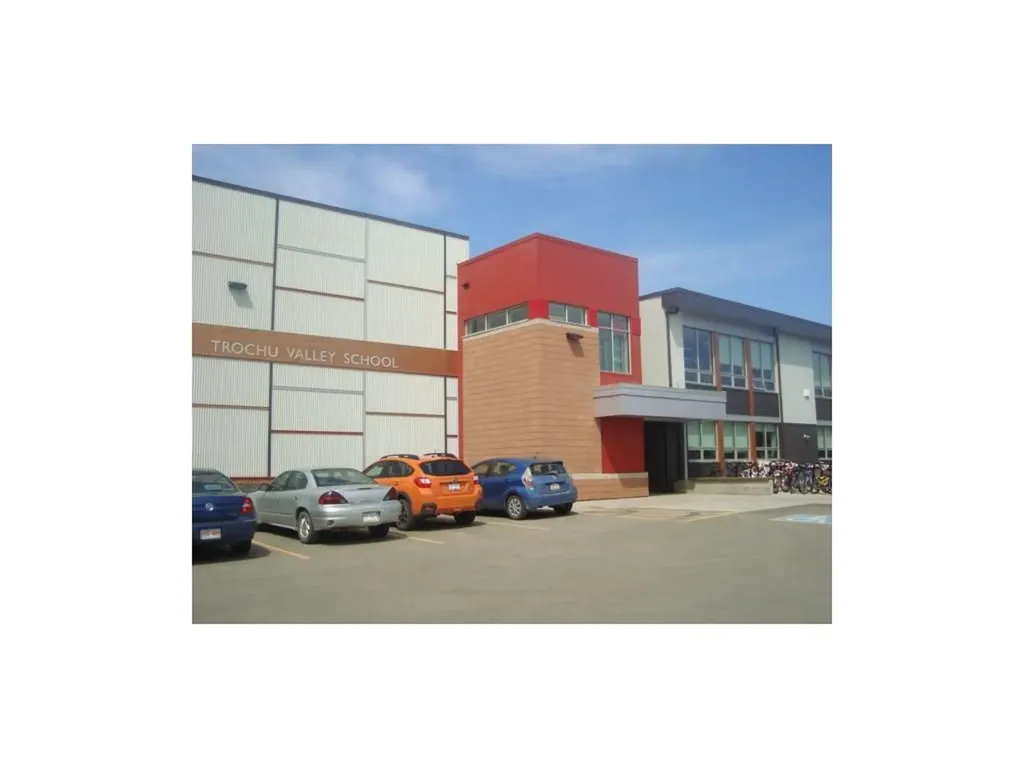 4 Evron Place Trochu AB T0M 2C0