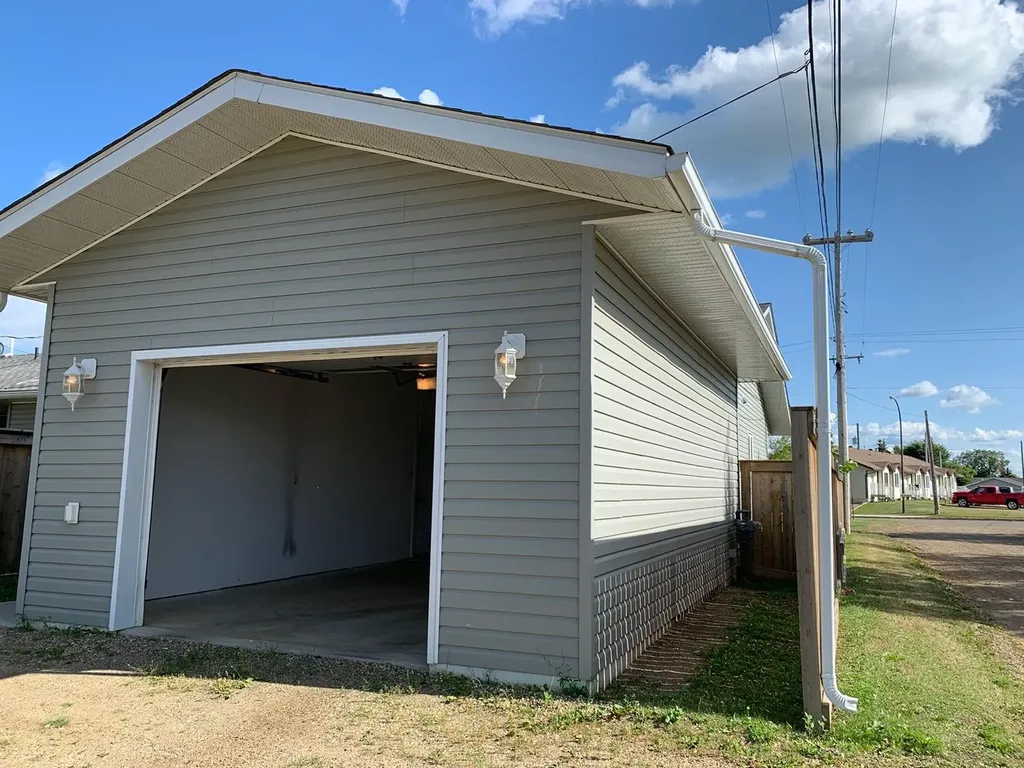 4920 52 Avenue Grimshaw AB T0H 1W0
