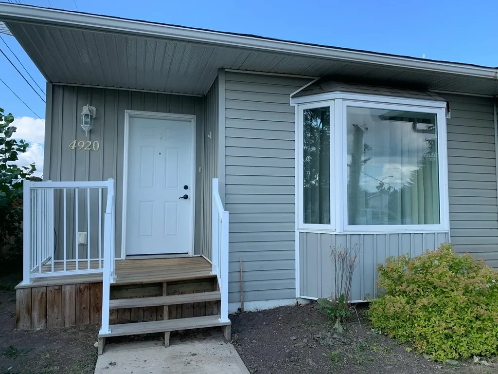 4920 52 Avenue Grimshaw AB T0H 1W0