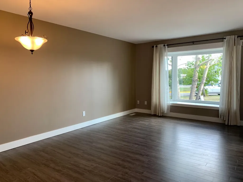 4920 52 Avenue Grimshaw AB T0H 1W0