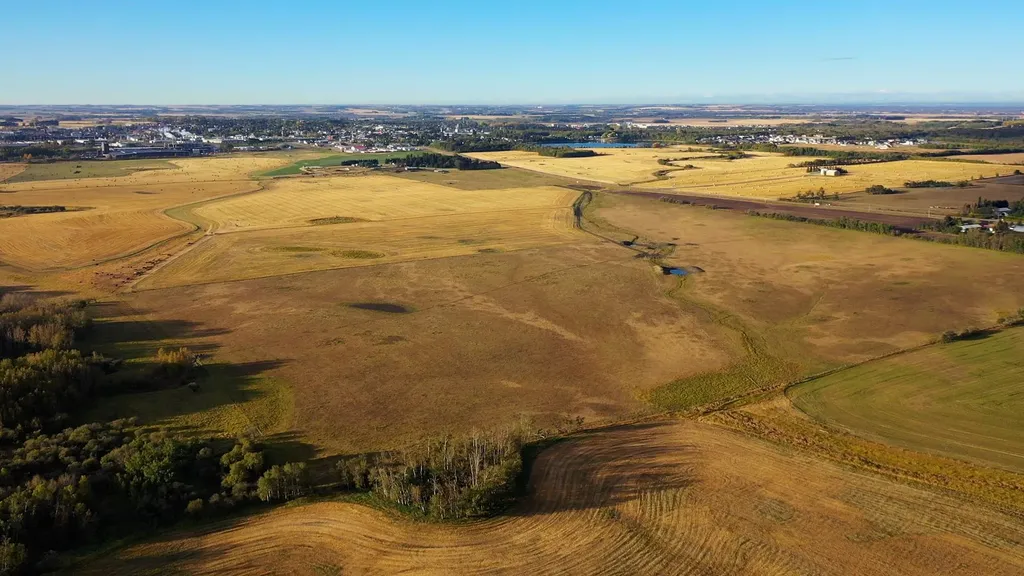6360 C & E Trail Innisfail AB T4G 0G9