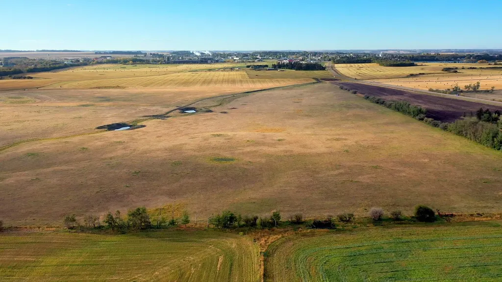 6360 C & E Trail Innisfail AB T4G 0G9