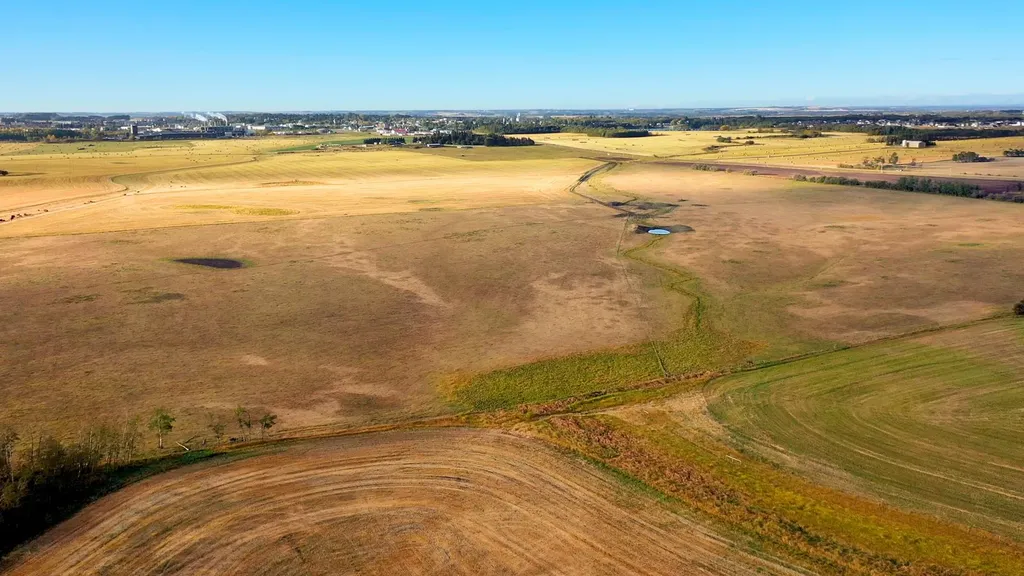 6360 C & E Trail Innisfail AB T4G 0G9
